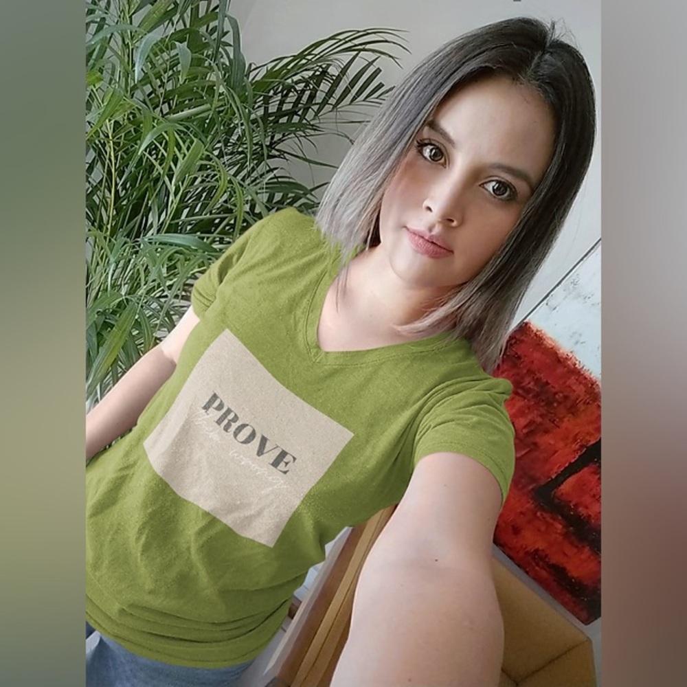 🌸 Prove Them Wrong V Neck Short Sleeve T- Shirt